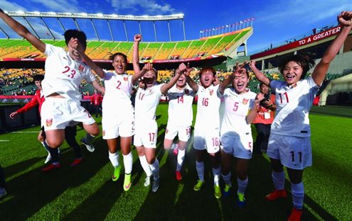 昔日女足亚军，坦言：踢球是自己喜欢，开烧烤店为了生活