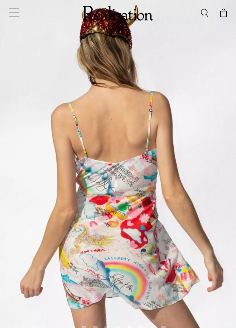 zara售价美元,zara最近5年的所有小黑裙