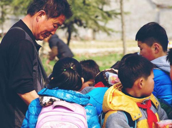 入园一哭一整天？宝宝开园三种焦虑，根源可能在父母身上