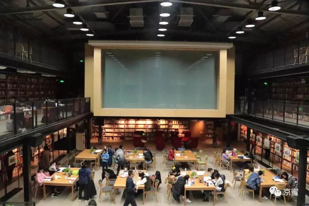 红楼藏书楼飘来咖啡香,是久违的A.omen奶·粉|福利