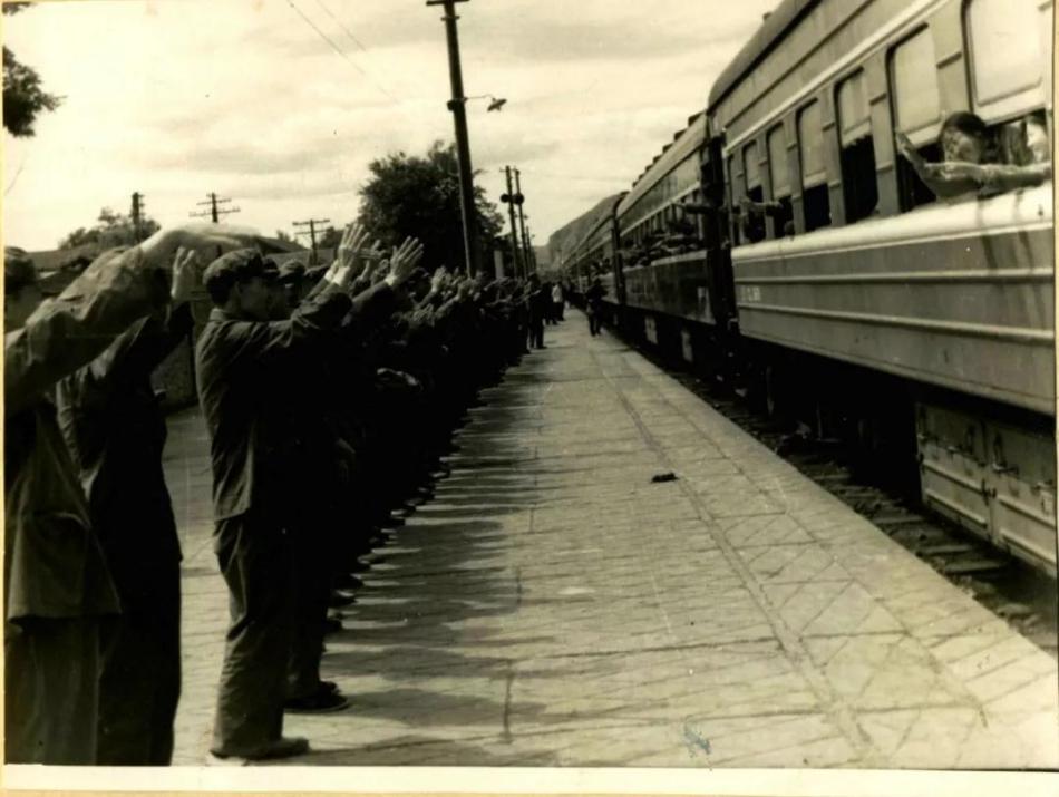 65式军装军训老照片,三十年前新兵军训老照片