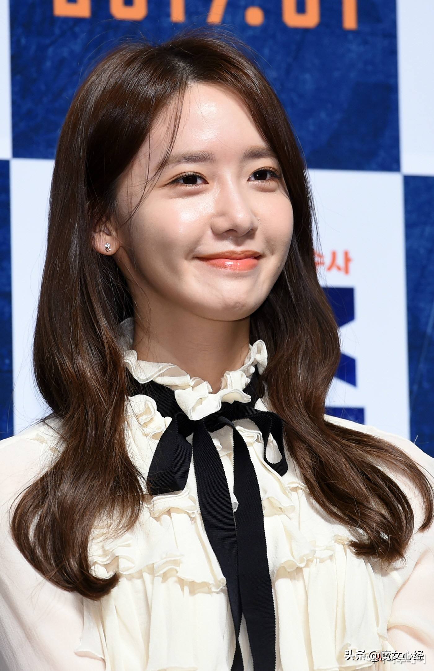 小胸适合穿什么款式的衣服,屁股扁平的女人适合穿什么衣服