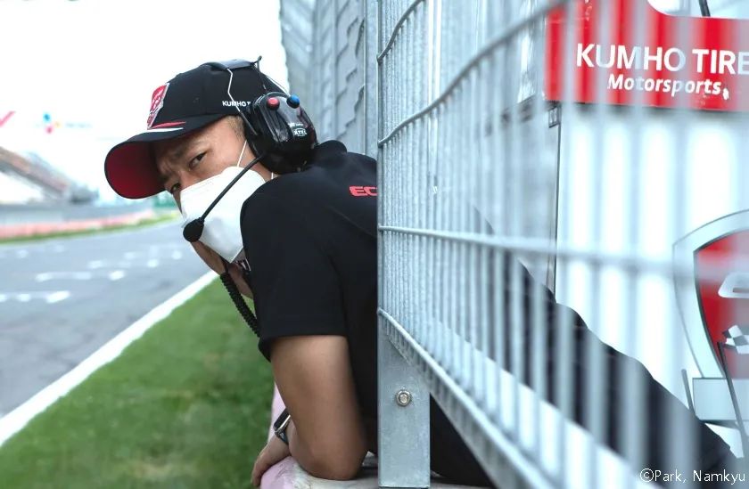 速赫锐驰2021赛季揭幕，锦湖轮胎翼驰达赛车队出场