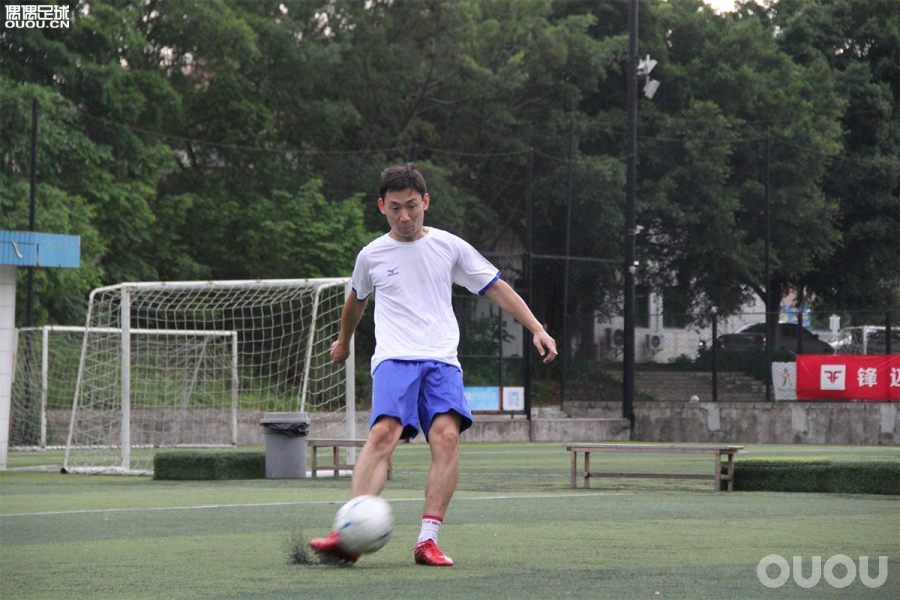 rebula足球鞋测评,日产足球鞋测评