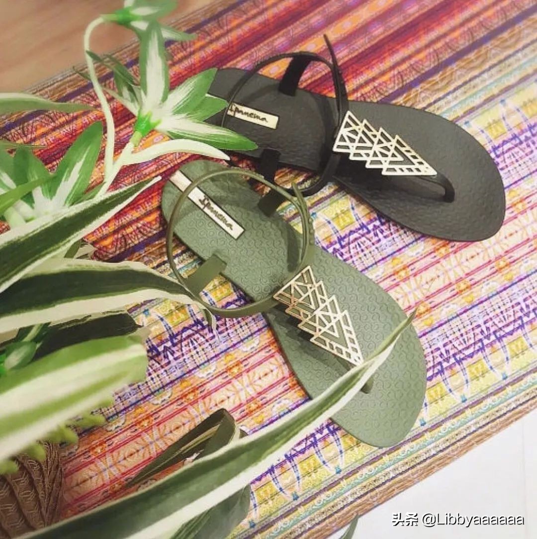 好物分享宝宝学步凉鞋,入手一双又软又舒服的凉鞋