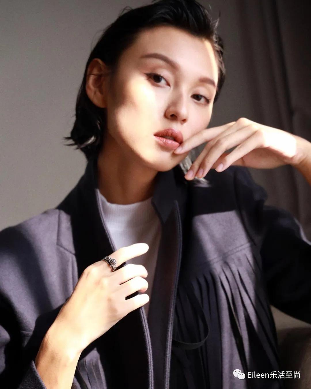 强捧成天后？未婚带女的她究竟如何成为大女主？