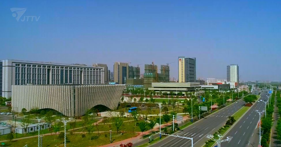 閲戝潧鏄弻闈㈠煄甯傚悧,閲戝潧鏄竴涓編涓界殑鍩庡競