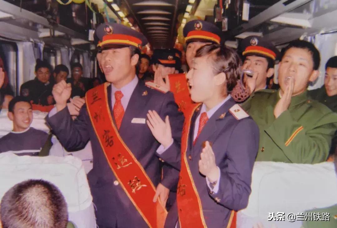 中国铁路制服发展史的图片,中国铁路制服发展历程