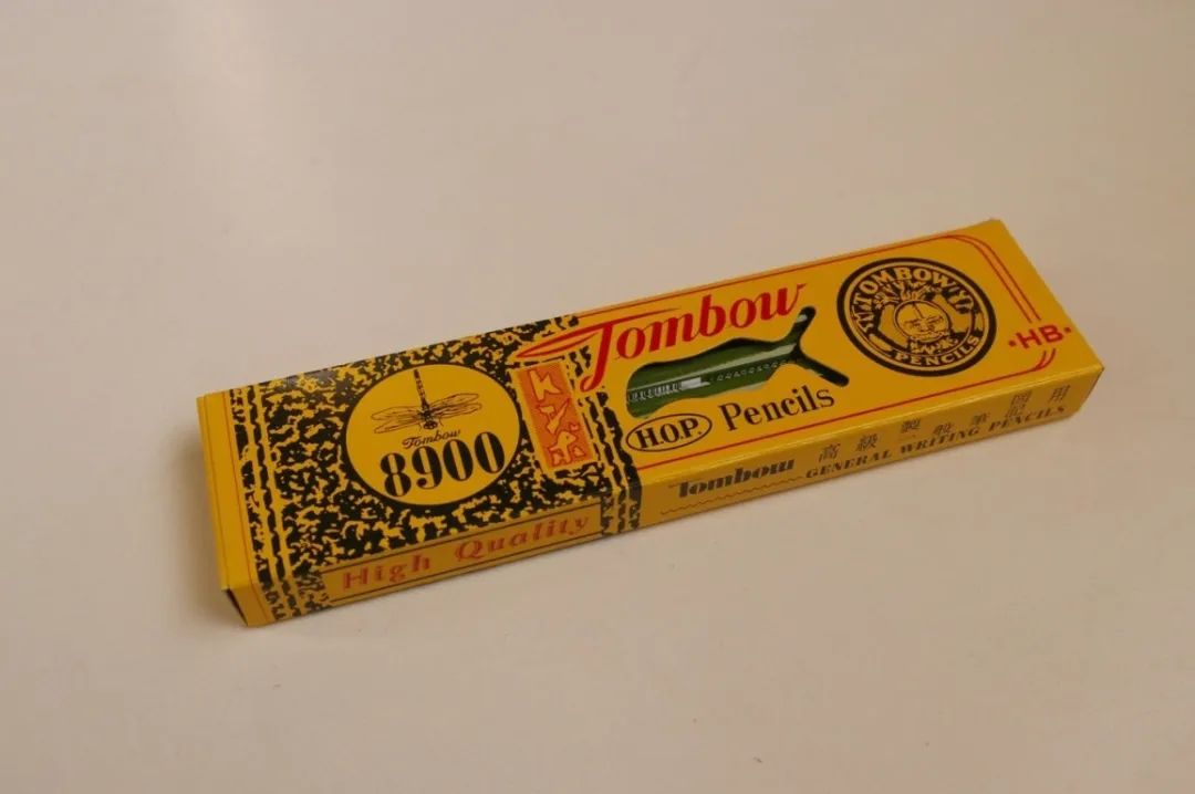 现在,全靠霓虹文具给我带来工作的归属感