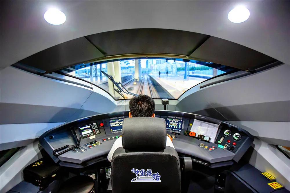 才考的驾照可以开超跑吗,豪车的驾照怎么考