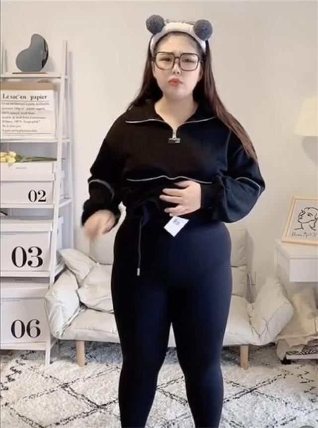 适合北方冬天穿的鲨鱼裤袜子,现在流行鲨鱼裤还是打底裤袜