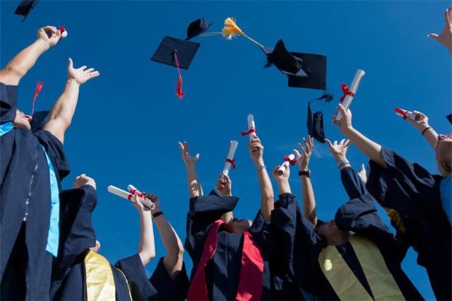 高考没考好以后怎么办大专,高考没考好怎么办可以补考嘛