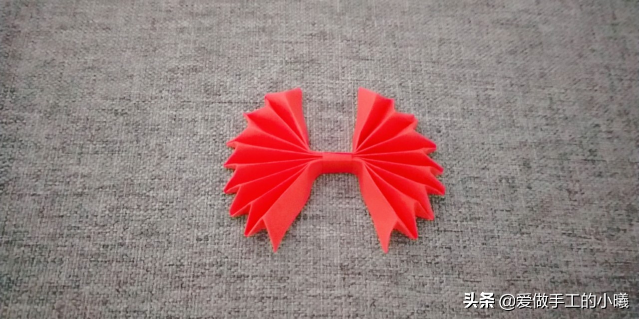 儿童折纸简单手工幼儿园蝴蝶结,蝴蝶结手工折纸超简单正方形纸