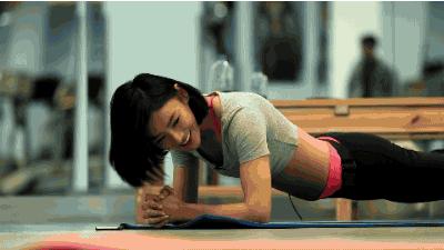 杨幂90斤的腿,杨幂小蛮腰图片配文减肥