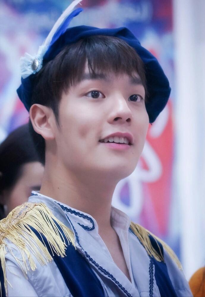 他泰让人一眼万年的外观：妞的鼻尖痣泡芙的笑眼文总的手