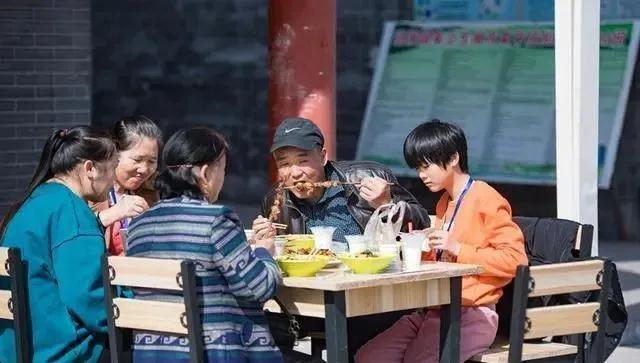 2020年新疆的夜生活,新疆夜生活美食风情