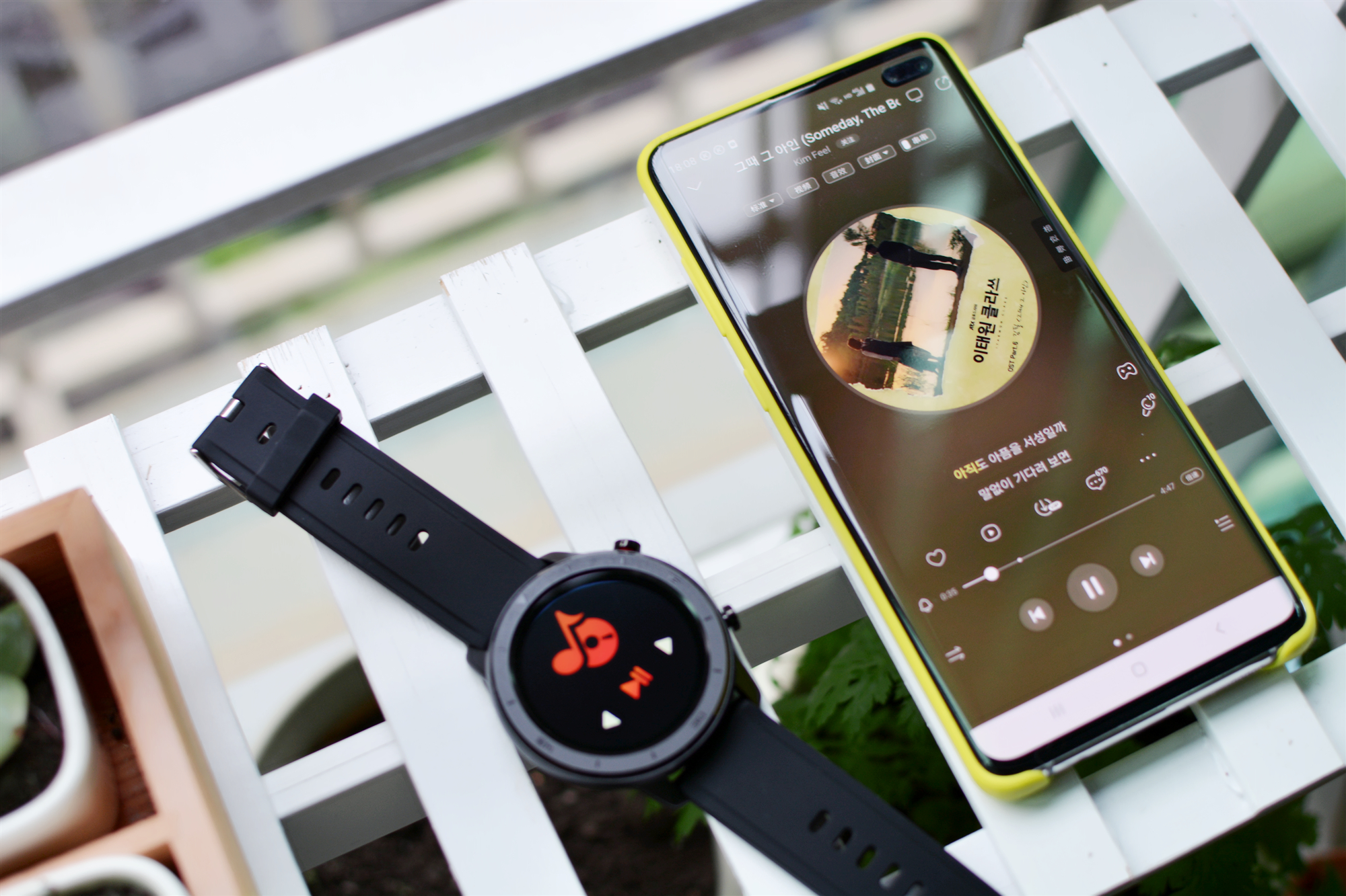 戴上智能手环进行户外运动,带上vivos15去旅行