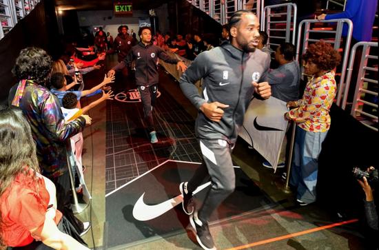 让詹皇起鸡皮疙瘩，让冷面小卡激动不已，斯台普斯到底有多神奇？