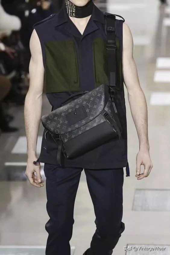 男士包袋什么好看,好看的男挎包奢侈品