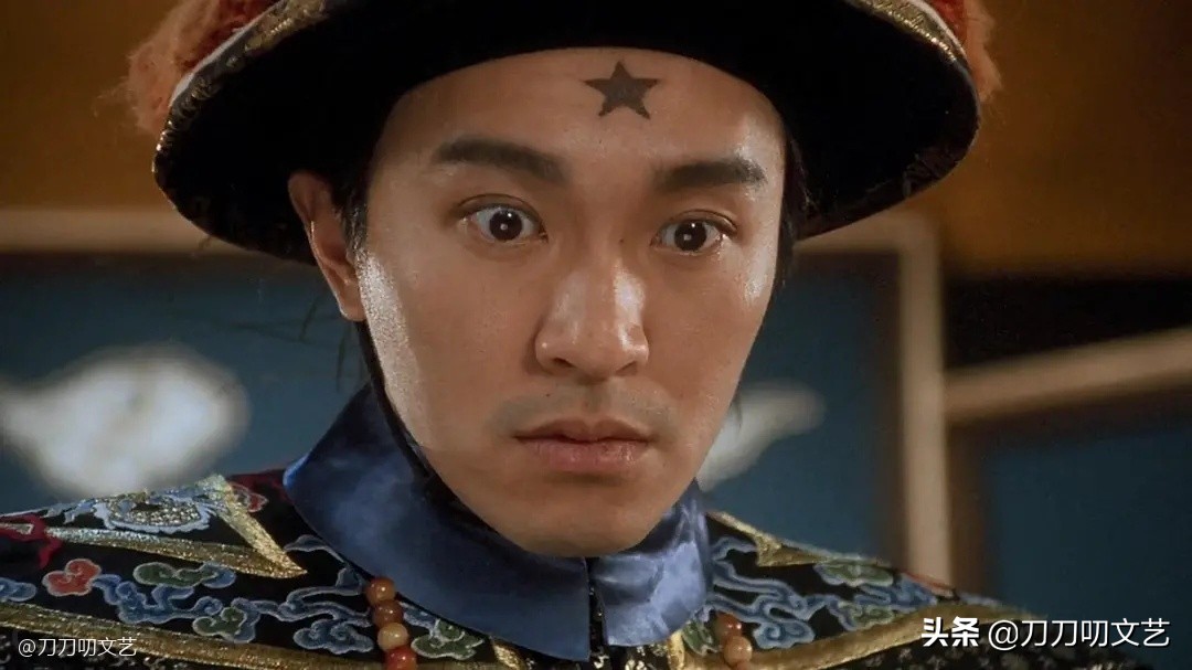 周星驰冲镜头飞吻画面,周星驰飞吻片段