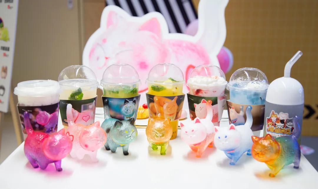 打卡圣地|华贸中心XHoolicar“喵喵满袋大聚会”