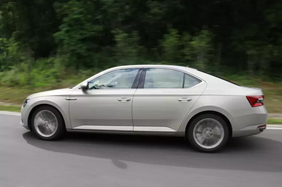 斯柯达新速派试驾,试驾斯柯达速派旅行