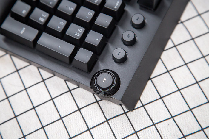 雷蛇黑寡妇精英键盘测评,黑寡妇雷蛇键盘标准版测评