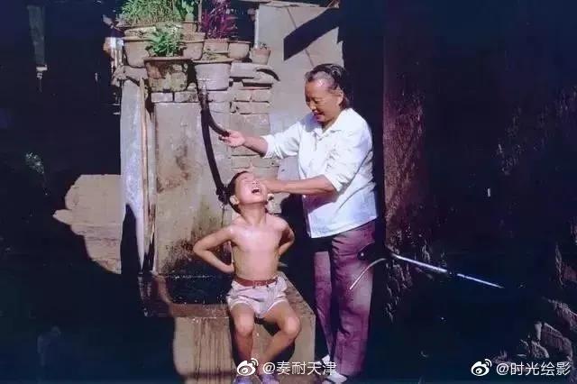 九十年代天津老照片图文,老照片1980年的天津街景