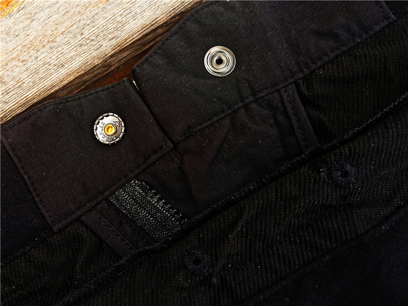 是短裤,也是移动的工具库——单导“黑洞”短裤简评