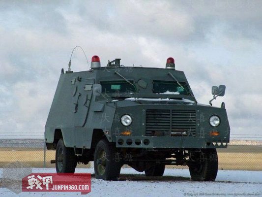 空军宪兵第四部分：安全部队制服配饰中的特色元素