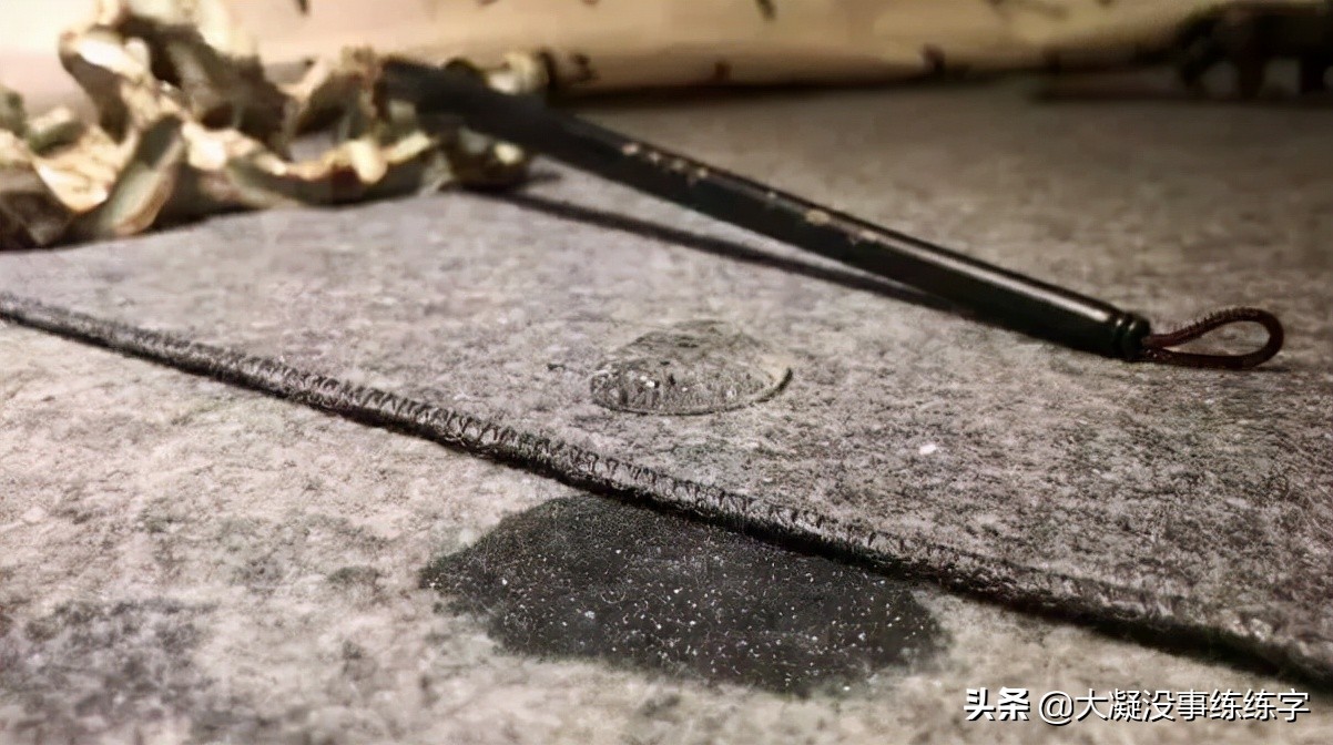 毛毡在书法中的用途详细点,书法毛毡是用来干嘛的啊