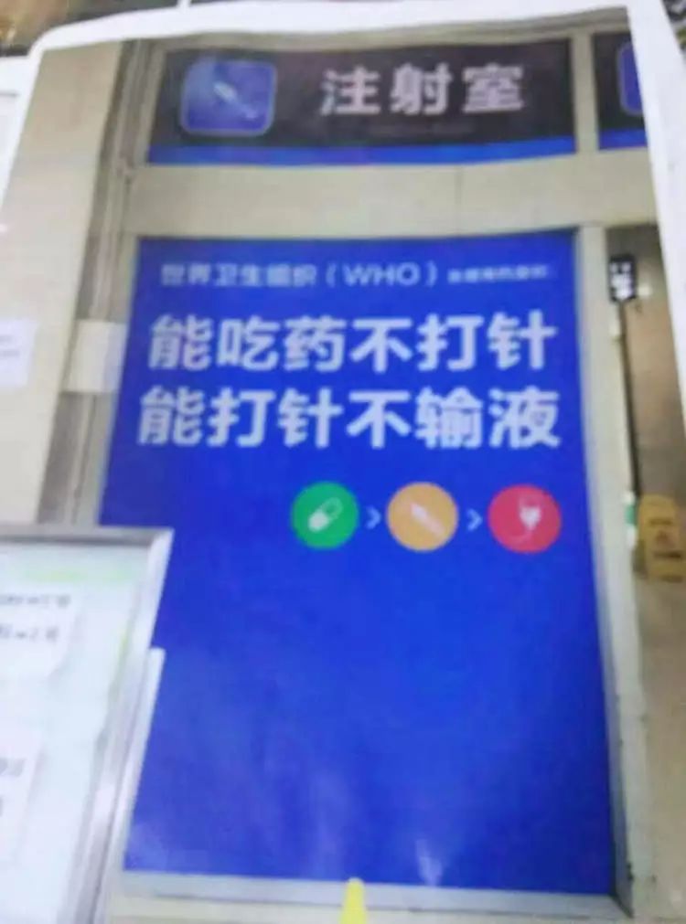 厨房全是油污,整个厨房特别脏