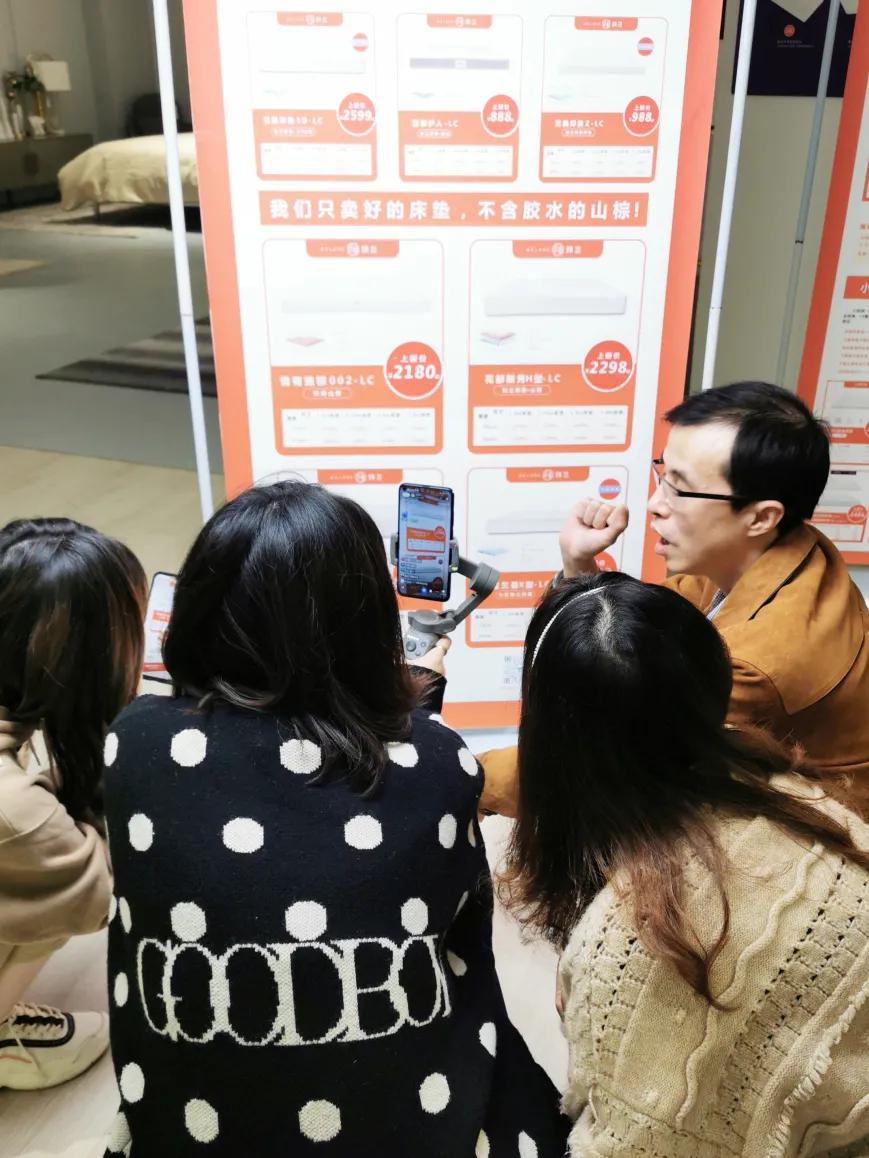 人物记|力诚“赖叔叔”一个人の江湖，以及他坚持的“好货不贵”