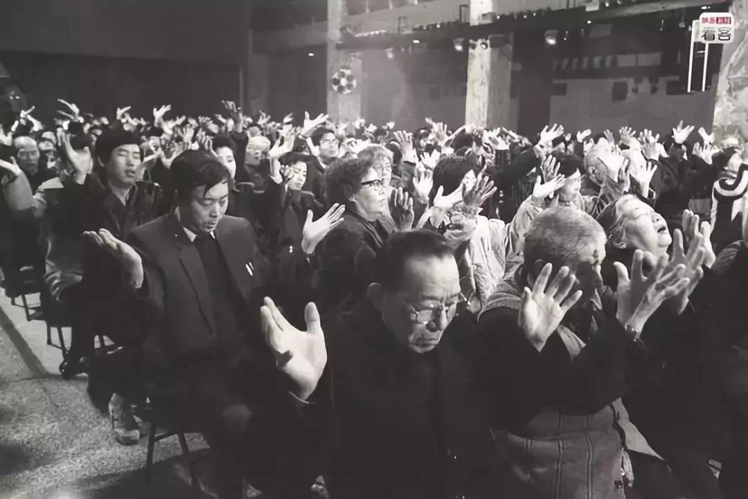 精神病会通过网络传染吗,精神病有没有潜在传染可能性