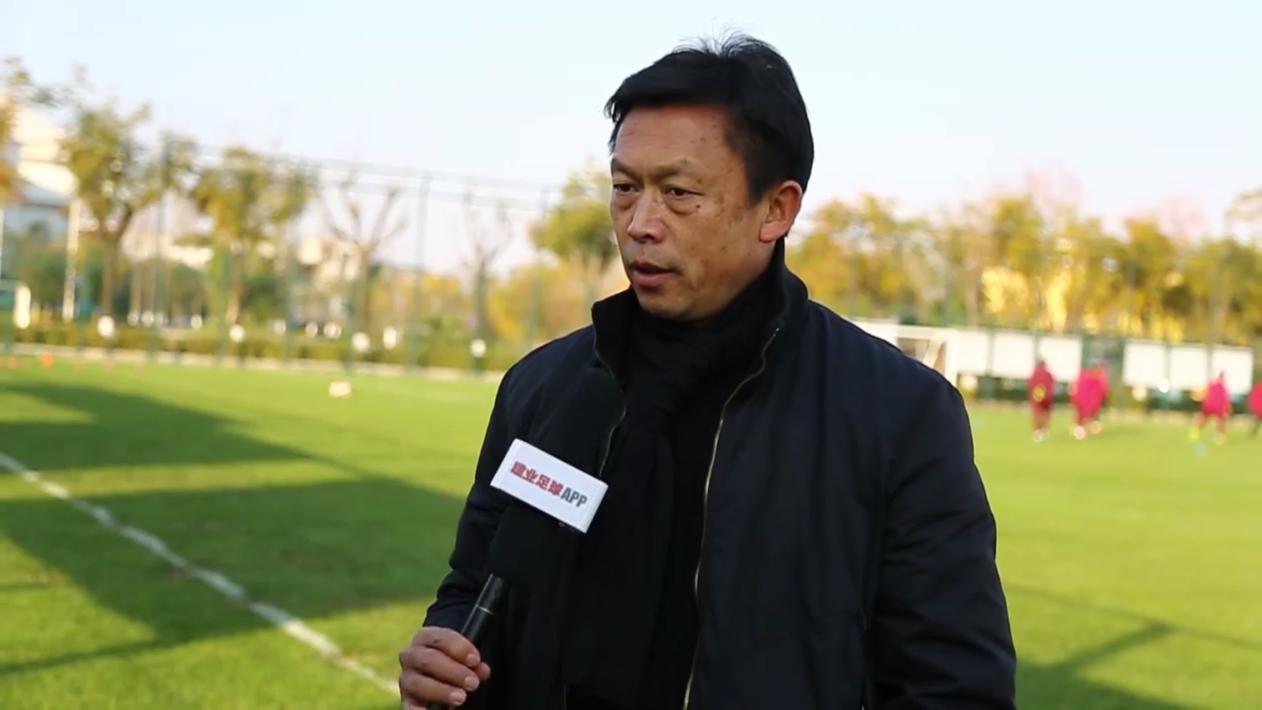 中国足球真的人才匮乏吗,如今的中国足球缺不缺教练