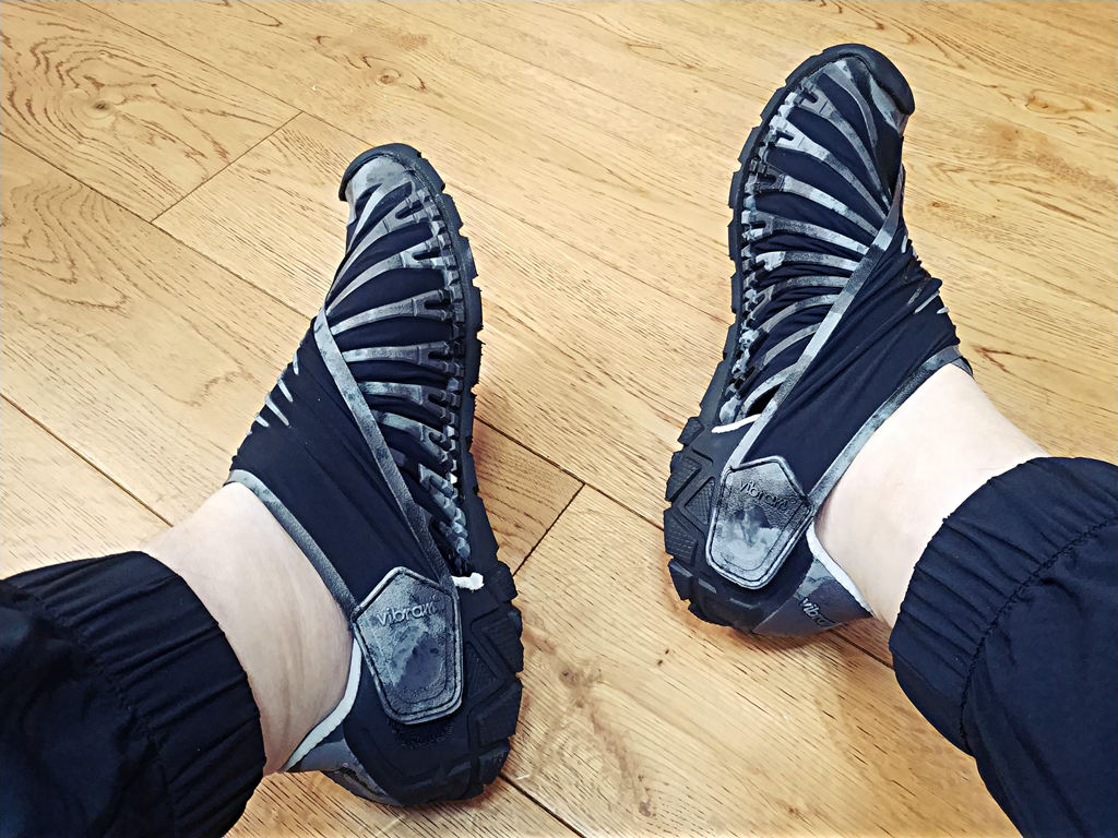 奇怪而又舒适：VibramFuroshiki包裹鞋体验