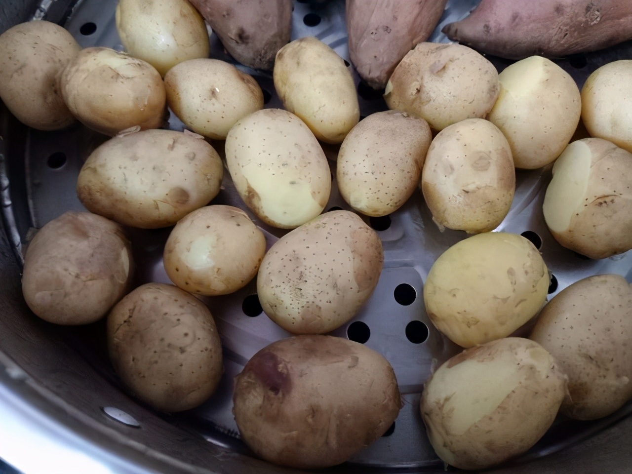 圆滚滚的小土豆抖音,超级小的土豆怎么吃