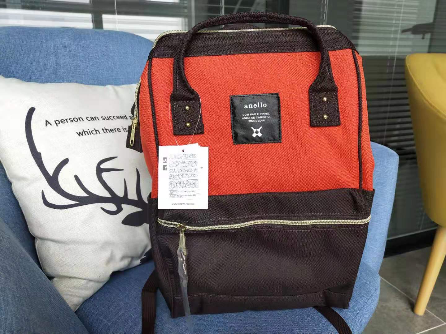 怀疑在考拉买到假的离家出走包!客服给不了解释,谁能帮忙鉴定下