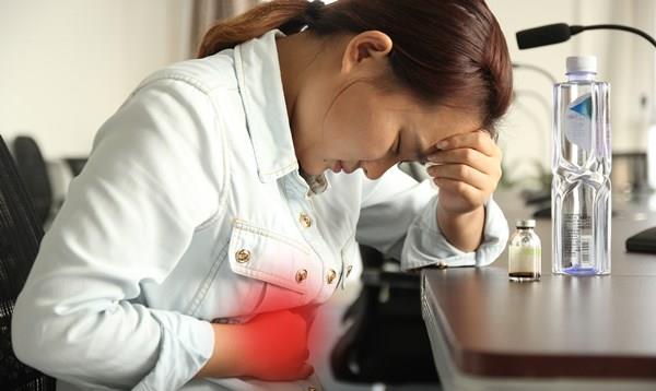 为什么洗澡遇水就想小便,边洗澡的时候边小便正常吗