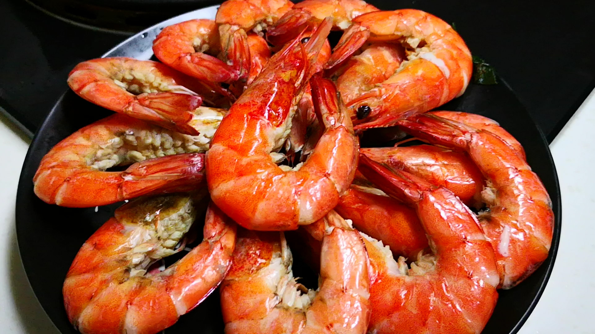 做大虾不用放水的做法,做大虾最简单的方法不加料酒