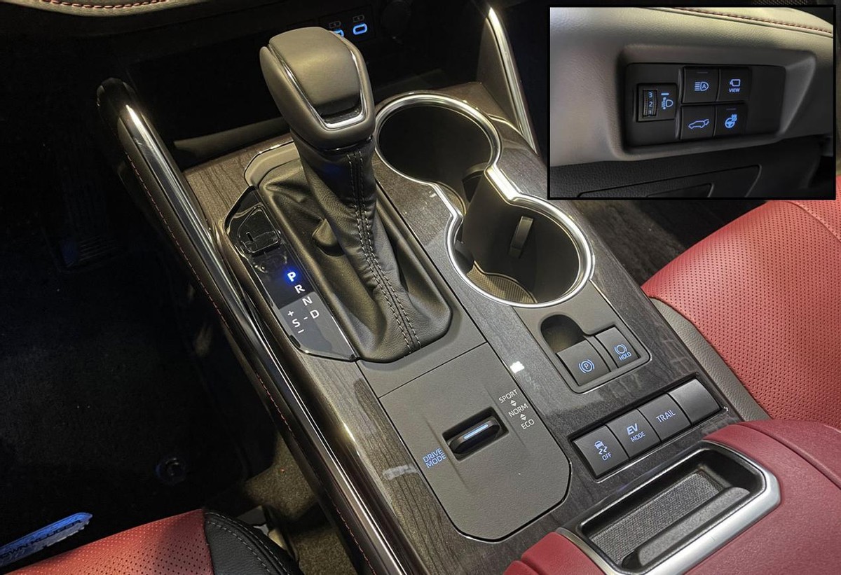 试驾丰田皇冠陆放对比汉兰达,丰田皇冠陆放和新款汉兰达