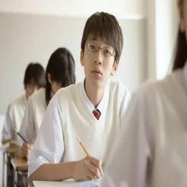 格格：你当年班里的第一名和最后一名，现在都混得怎么样了？