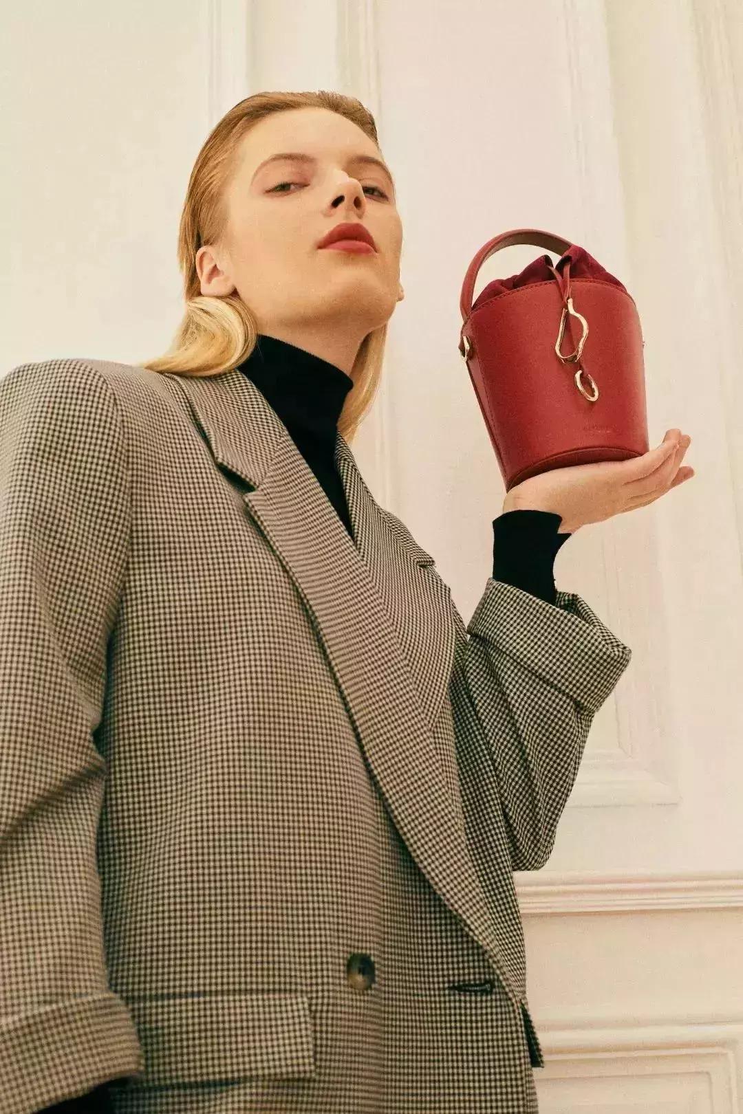 1000的包包值得买吗,1000块钱值得入手的包