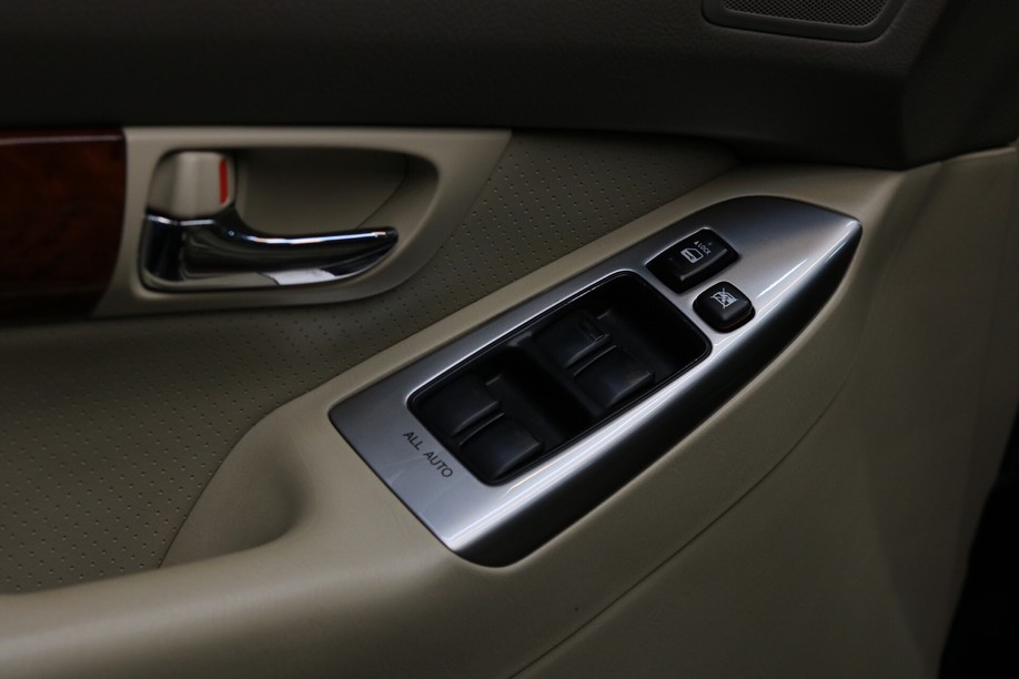 怪兽修车:修复一辆09款中东版丰田霸道,最终旧车变新车