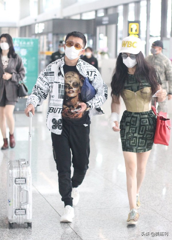 冉莹颖黑色露肩,冉莹颖长款吊带