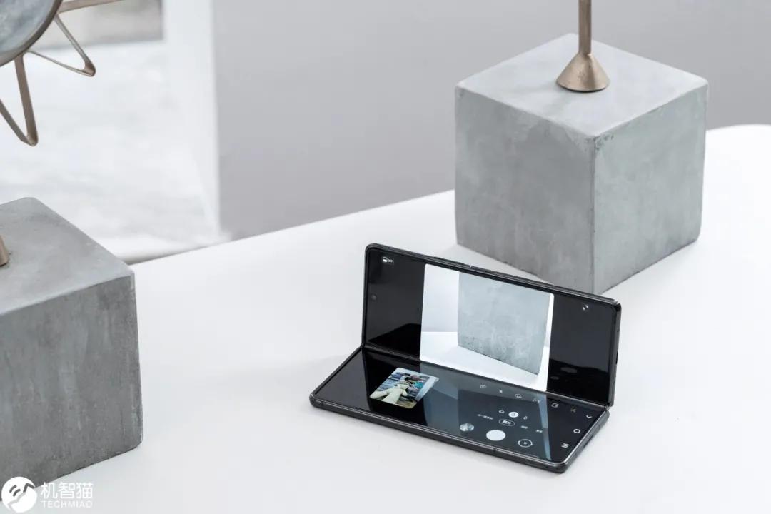 三星zfold2,三星galaxyfold2是5g吗