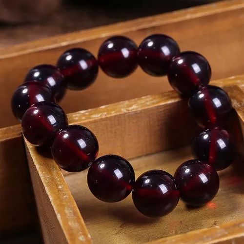 蜜蜡琥珀有多少是真的,所有蜜蜡琥珀血珀