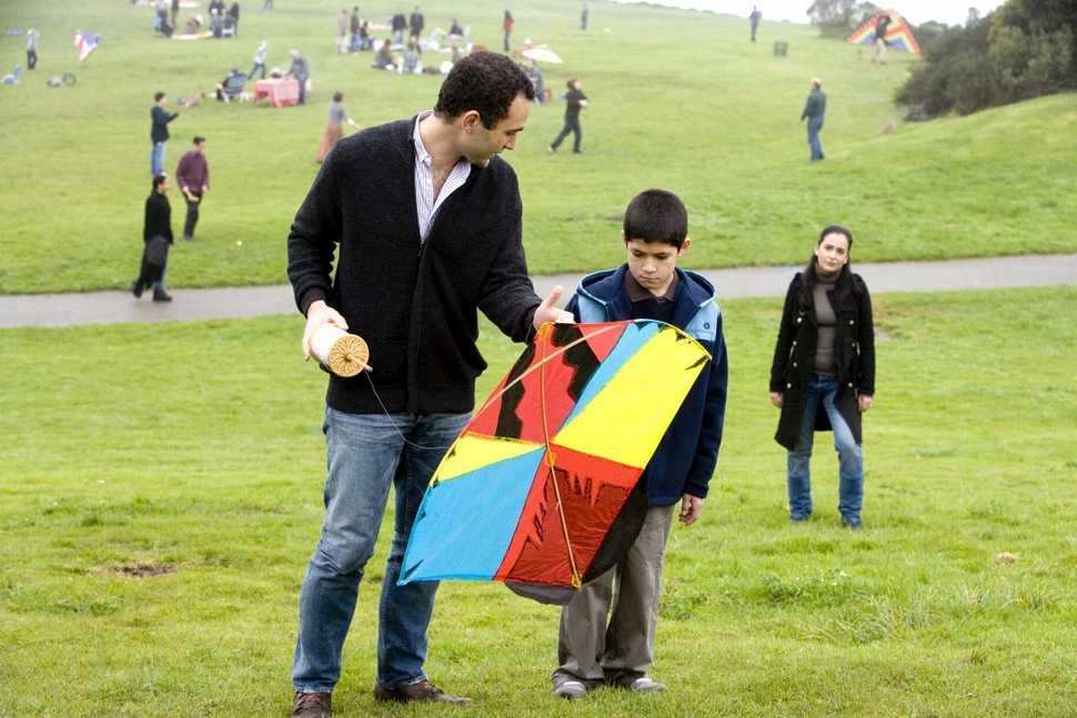 追风筝的人最催人泪下的片段,追风筝的人讲的是一个怎样的故事