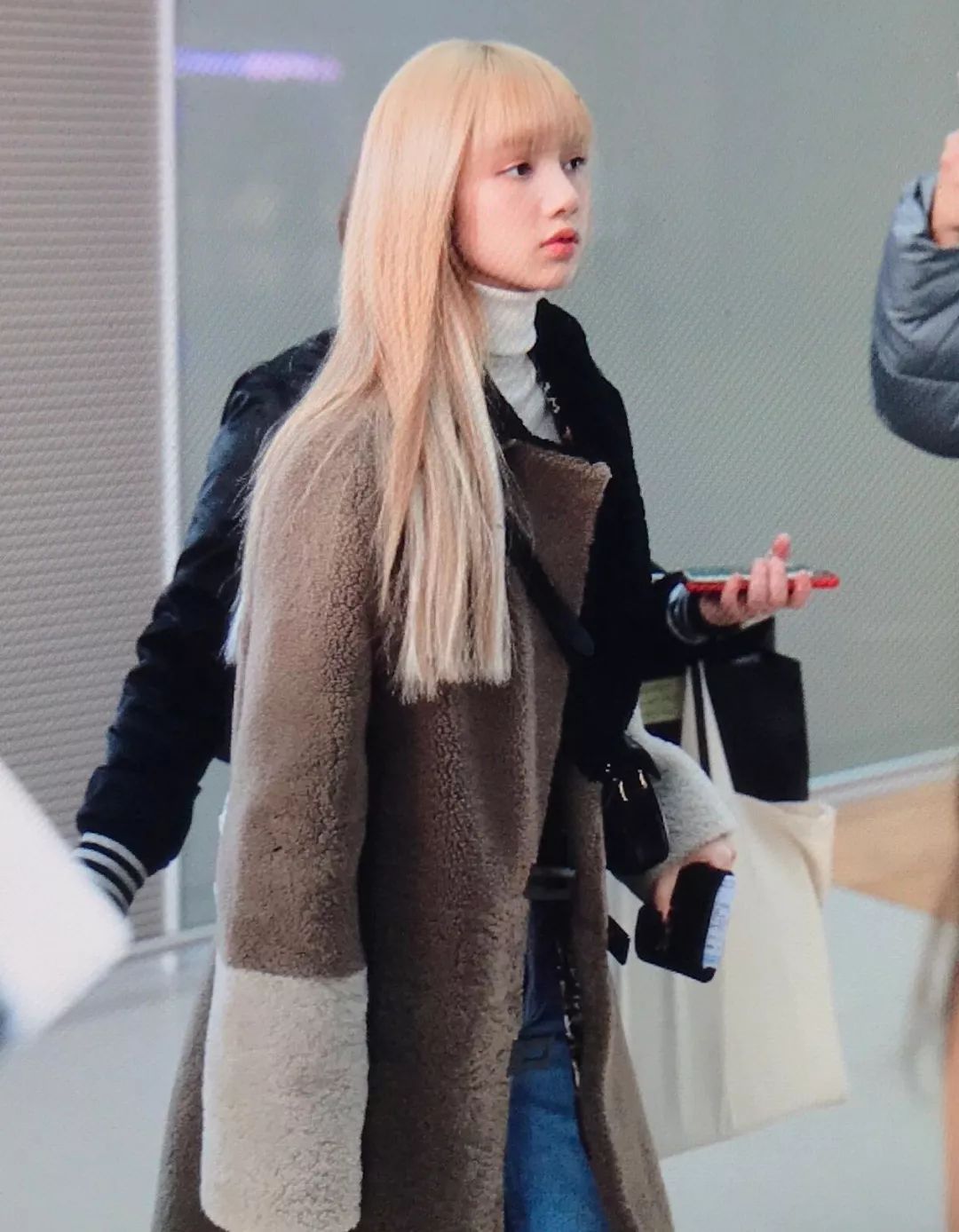 blackpink19年pb透卡市场价,blackpink成员背过的包不贵