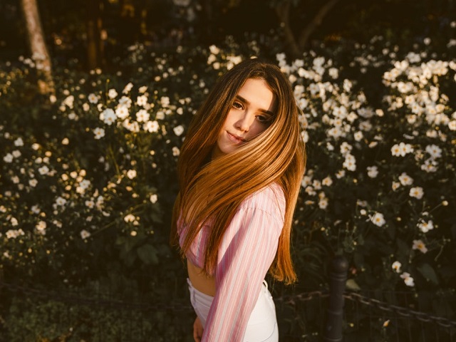 形容一个人长得丑怎么幽默形容,用英语如何委婉的说别人丑